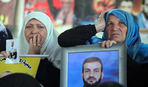 الحصار وقضية الاسرى ينغصان فرحة العيد على اهل غزة 