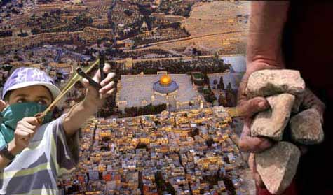 فلسطين.. 13 عاماً على انتفاضة الأقصى