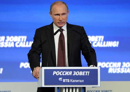 بوتين: القوى العالمية تتجه نحو ازالة الكيماوي السوري 