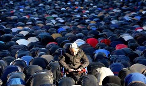 خطباء صلاة الأضحى في العالم يشددون على وحدة المسلمين