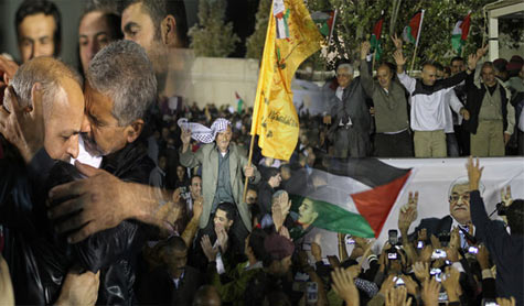 26 أسيراً فلسطينياً إلى الحرية