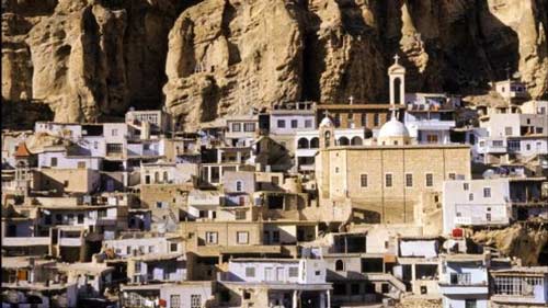 الفاتيكان.. &rsquo;راهبات معلولا&rsquo; بقبضة المسلحين