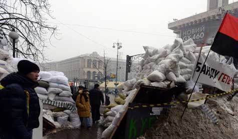 متظاهرو كييف يواصلون إعتصاماتهم وسط البلاد