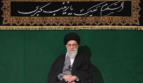 الإمام الخامنئي: مستقبل ايران رهن بانجازات الشباب