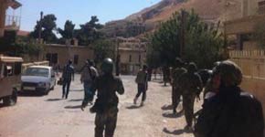 الجيش السوري يواصل استهداف تجمعات المسلحين 