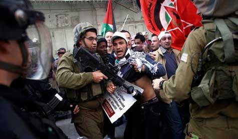 فلسطين: اعتقالات وجرحى برصاص الإحتلال في الخليل