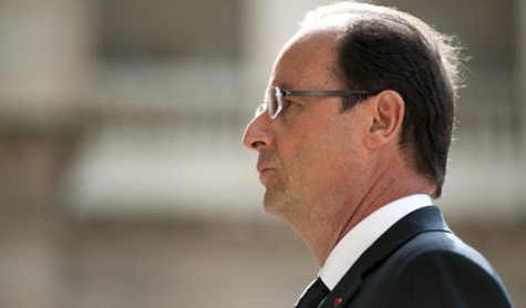 هزيمة اليسار البلدية تطيح بالحكومة الفرنسية
