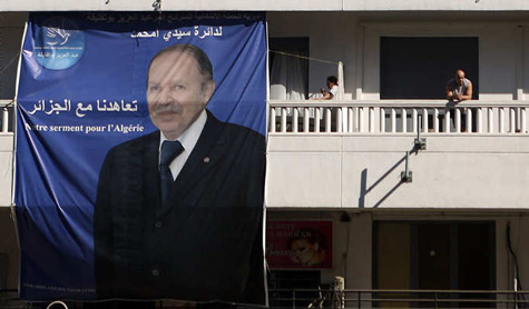 بوتفليقة الى دورة رئاسية رابعة 
