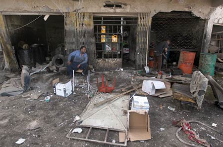 تفجيران يستهدفان مقر حزب الطالباني في بعقوبة