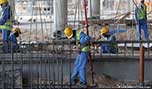 معاناة مستمرة للعمال الأجانب في قطر