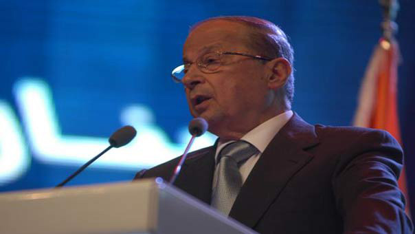 العماد عون يدعو اللبنانيين إلى التوحد لمواجهة الجماعات الإرهابية