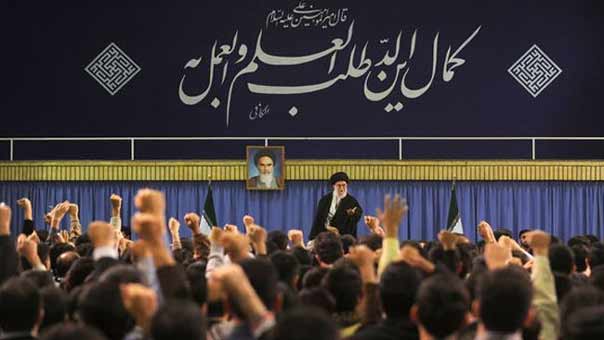الامام الخامنئي عن التذبذبات في أسعار النفط: من الواضح ما هو مصير البلد الذي يخطط بهذه الطريقة 