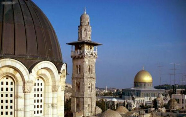 الاحتلال الصهيوني يواصل اعتداءاته على الأقصى