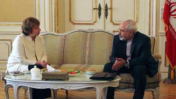 مباحثات ثنائية وثلاثية بفيينا حول النووي الايراني وظريف يصف محادثاته مع آشتون بالجيدة