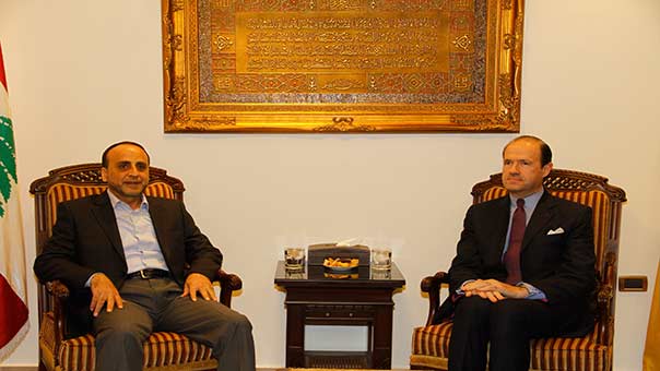 مسؤول العلاقات الدولية في حزب الله يستقبل مدير دائرة الشرق الأوسط وشمال أفريقيا في الخارجية الفرنسية