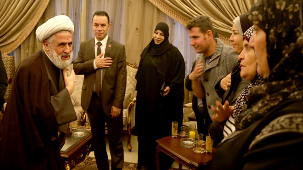 الشيخ قاسم لأهالي العسكريين: إذا طُلب منا المساهمة في ملف المختطفين فسنقوم بذلك
