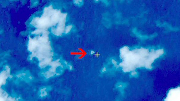 العثور على &rsquo;جزئين كبيرين&rsquo; من الطائرة الماليزية
ومعلومات تؤكد سلكوها مساراً غير مرخص