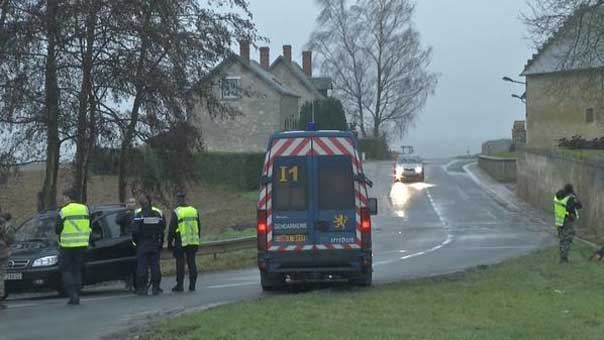 فرنسا.. يوم دام ينتهي بمقتل رهائن ومسلحين 
