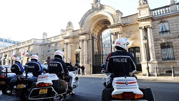 عودة التوتر إلى شوارع الاليزية 