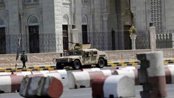 اللجان الشعبية تسيطر على دار الرئاسة في صنعاء وترقب لخطاب هام للسيد الحوثي مساء
