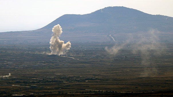 جيش العدو الصهيوني يستهدف مواقع للجيش السوري في الجولان دون وقوع اصابات