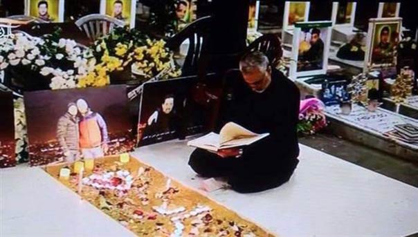 سليماني يزور ضريح الشهيد جهاد عماد مغنية في الضاحية الجنوبية
 