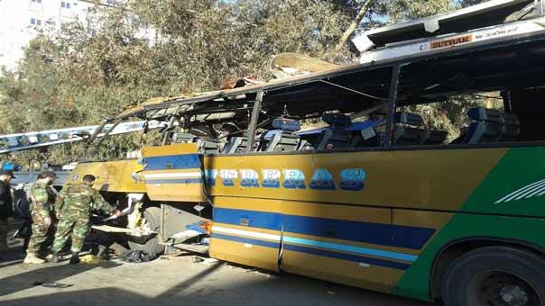 ارهاب &rsquo;النصرة&rsquo; يستهدف حافلة للزوار اللبنانيين بمنطقة الكلاسة بدمشق ويوقع شهداء وجرحى 