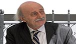 جنبلاط: وجود مقاتلي حزب الله على الحدود الشرقية يساعد الجيش