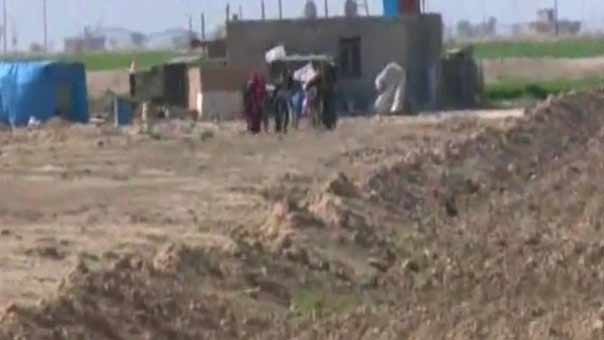 بالفيديو: هكذا ينقذ الحشد الشعبي عوائل في تكريت حاصرتها نيران &rsquo;داعش&rsquo;