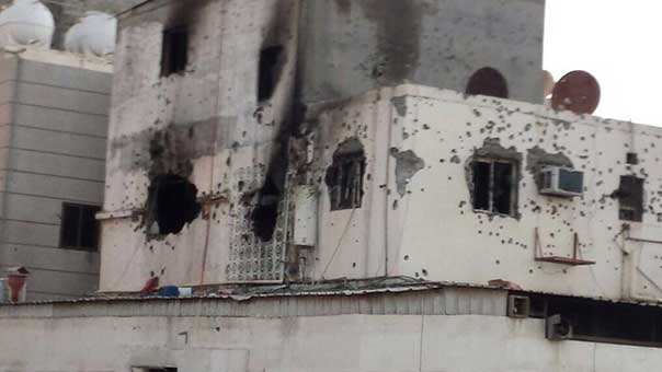 قوات النظام السعودي تقتحم بلدة العوامية بعد يومين على مداهمة أحياء في القطيف 