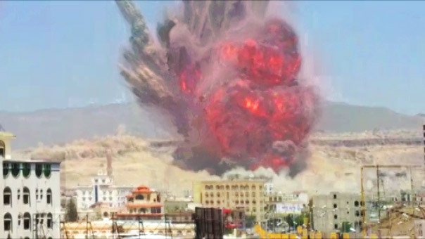 آل سعود يرتكبون مجزرة مروّعة بحقّ الشعب اليمني: شهداء وجرحى بالمئات