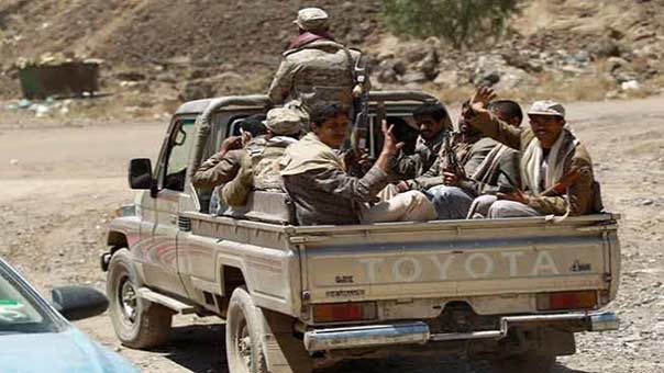 الجيش اليمني يطوق محافظة مأرب ويسيطر على نقاط &rsquo;القاعدة&rsquo;