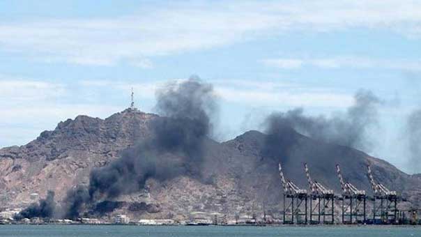 مقاتلون قبليون يمنيون يتوغلون داخل الحدود السعودية ويستولون على مواقع عسكرية فيها 