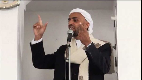 رئيس رابطة علماء اليمن لعلماء مصر والأزهر: تعرفون معنى الفتنة ونأمل فيكم خيراً لوقف الحرب الظالمة علينا