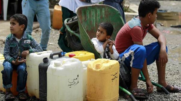 منظمة إغاثية: العدوان السعودي منع المياه الصالحة للشرب عن 16 مليون يمني