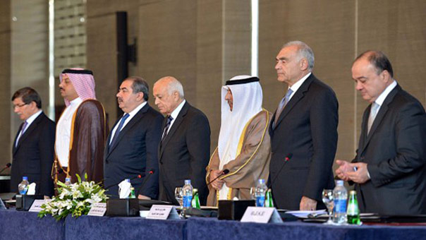 &rsquo;مؤتمر القاهرة&rsquo; يقصي معارضي الداخل ويتفق على &rsquo;خارطة طريق للحل السياسي في سوريا&rsquo;  