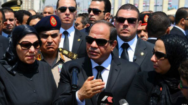 &rsquo;السيسي&rsquo;: الدولة لن تترك الإرهاب ونواجه حرباً ضخمة