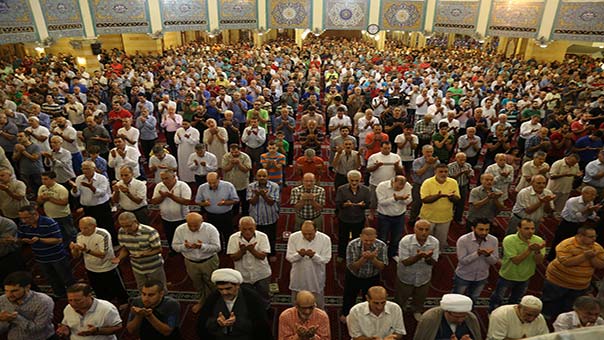 خطباء العيد في لبنان: لتعميم لغة الحوار والتخفيف من الاحتقان