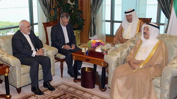 ظريف من الكويت: رغم جفاء بعض دول الجوار الاّ اننا لم نتخذ أي خطوة ضدها ابداً