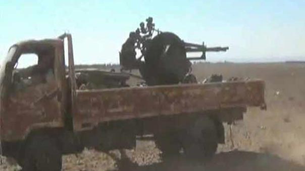 بالفيديو: تقدم الجيش السوري واللجان باتجاه تدمر بعد فرار مئات المسلحين    