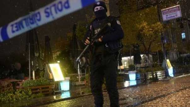 مقتل رجلي أمن تركيين وإصابة 24 في هجوم انتحاري نُسب لحزب العمل الكردستاني شرق تركيا