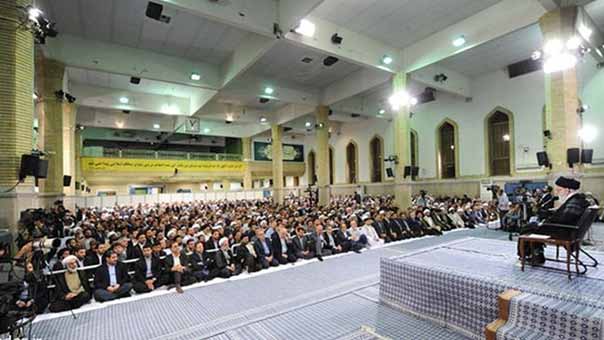 الامام الخامنئي: سنتصدّى لأي تغلغل أمريكي في إيران
