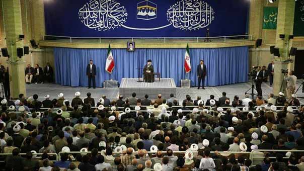 الإمام الخامنئي: الوحدة بين الشعوب تساهم في إحباط مؤامرة تشويه الاسلام