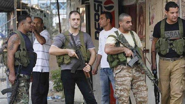 هدوء حذر في مخيم عين الحلوة واشتباك الليل أسفر عن قتيلين