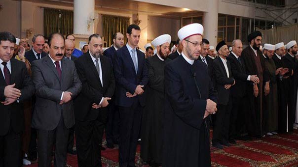 الأسد بعد تأدية صلاة العيد في دمشق: إيماننا بالوطن والشعب يعيد الأمن إلى سوريا 