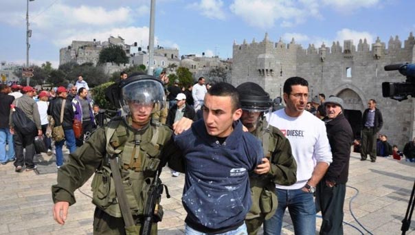 أكثر من 100 مستوطن يقتحمون باحات &rsquo;الأقصى&rsquo;