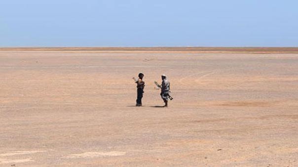 صواريخ يمنية على ميناء جيزان... واشتباكات في محيط باب المندب