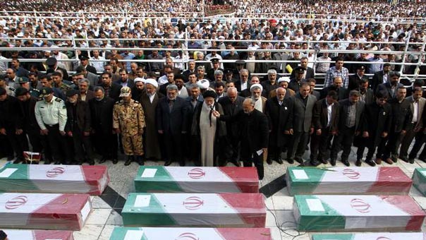  طهران تشيع عددًا من ضحايا حادثة منى وسط مواقف جديدة تنتقد ادارة السعودية لموسم الحج