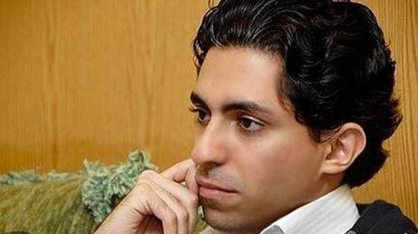 المدون السعودي رائف بدوي ينال جائزة &rsquo;الكاتب الشجاع&rsquo;