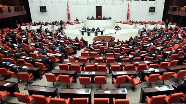 انتخابات برلمانية مبكرة في تركيا.. هل ينجح أردوغان في كسب الأكثرية